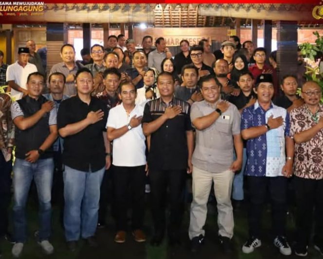 
					Hari Pers Nasional 2026, Polres Tulungagung Gelar Piramida Dengan Media di Cafe Semar Mesem 