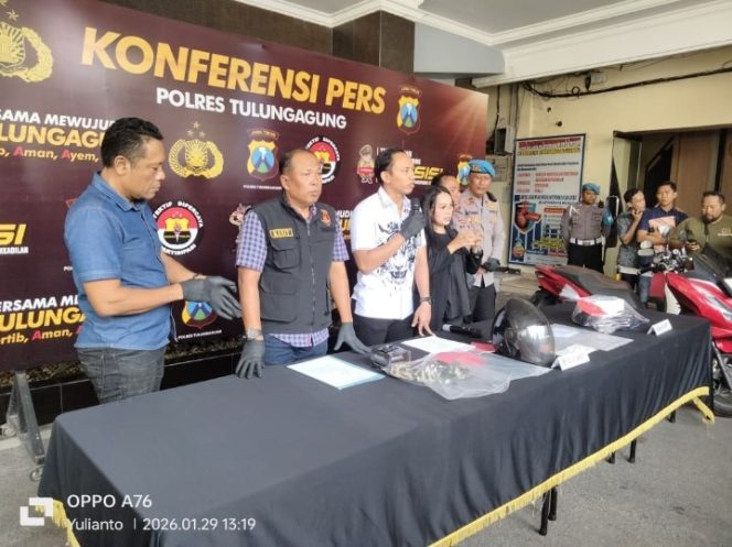 
					Polres Tulungagung Berhasil Ungkap Dua Kasus Pejambretan di Wilayah Campurdat dan Karangrejo 