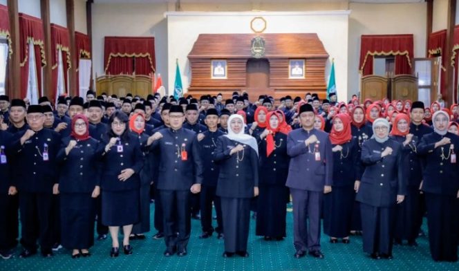 
					Gubernur Jatim Khofifah Akan Lantik 120 Kepala Sekolah SMA/SMK Setelah Lebaran