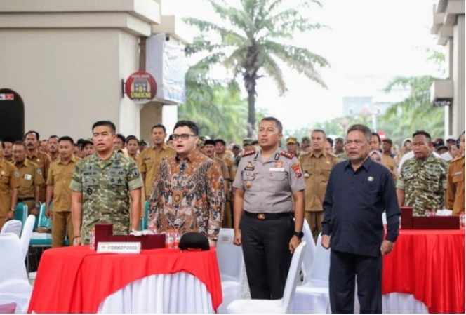 
					Bupati Kediri dan Kapolres Hadiri Penyerahan Truk Koperasi Desa Merah Putih, Dorong Penguat Ekonomi