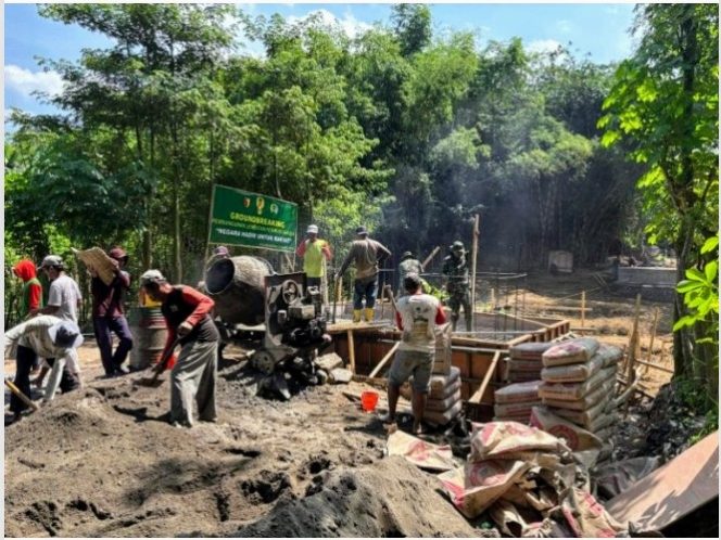 
					TNI dan Warga Melaksanakan Pembangunan Jembatan Garuda, Sebagai Tahap Penting Dalam Pembangunan Infrastruktur di Tulungagung